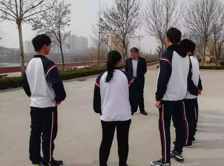 孩子怕一模考不好怎么办(英语“偷分”三大招助力)