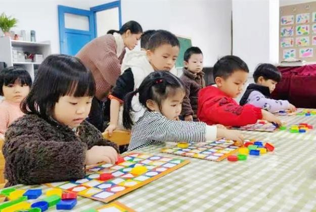 小班孩子写字不专注怎么办(这三个方法很有效)
