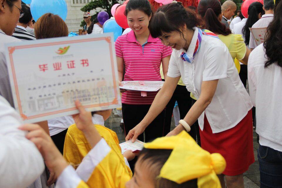 大班孩子买什么礼物比较好(送给一至五岁孩子的最佳生日礼物！)