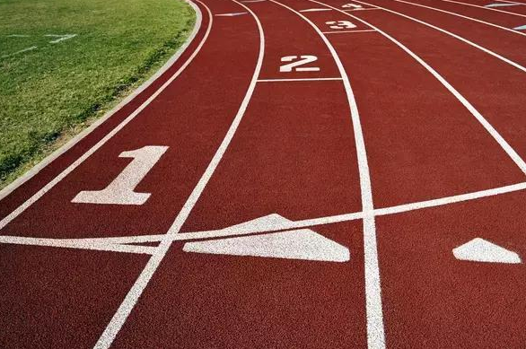 中考一千米该怎么训练女生(家用跑步机轻松提升学校体育800米满分技巧)