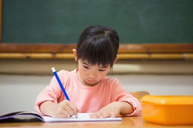 为什么大部分孩子语文不好(数学天才遇到语文瓶颈？教育专家揭秘成功突破的秘诀！)