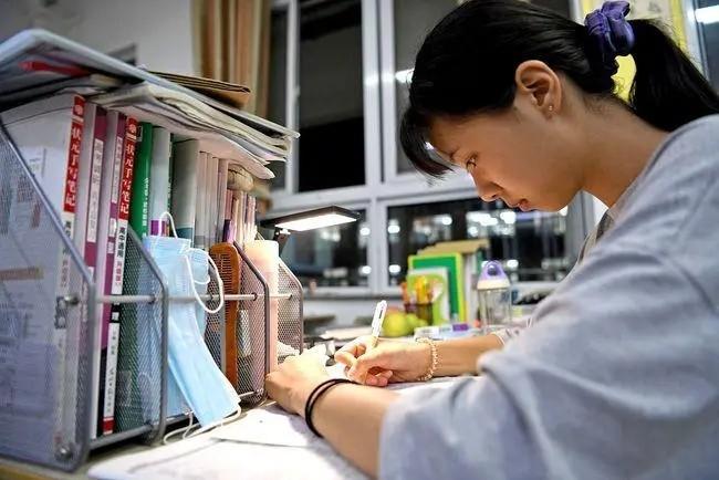 黑马数学怎么学(半年变数学天才！三招助你快速提分，成绩飙升百倍！)