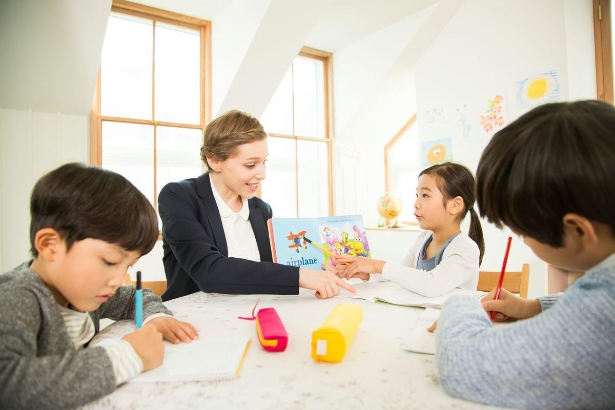 为什么小孩英语差(揭秘：孩子学英语，习得VS学得，关键在此！)