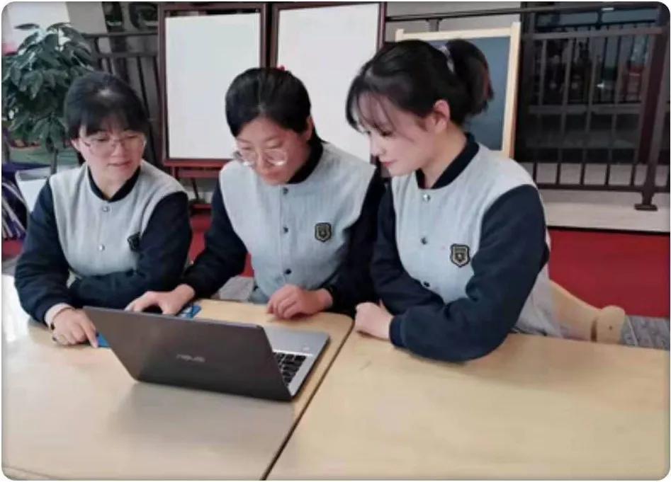 初中作文我如何爱上数学(数学达迷斯&数学漫步：引爆孩子数学热情！)