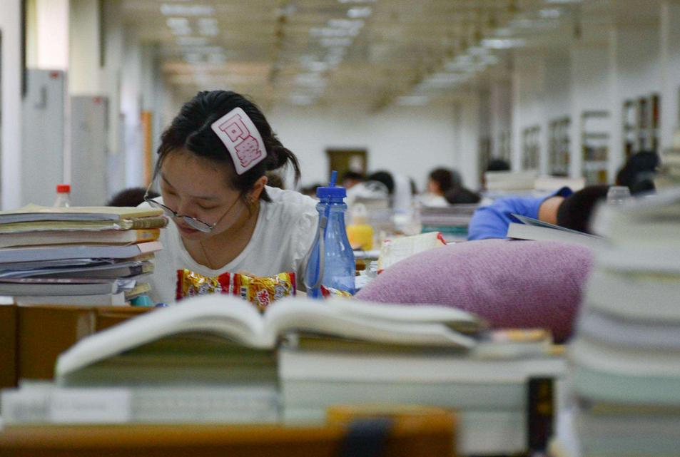 往哪里走英语作文初中(揭秘绝美公园攻略,畅游游泳娱乐,尽享惬意时光!)