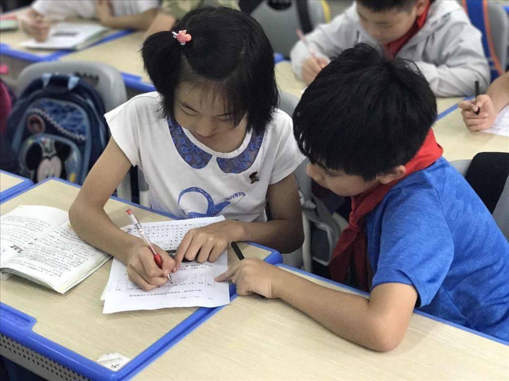 如何评论作文(写评论作文的步骤)