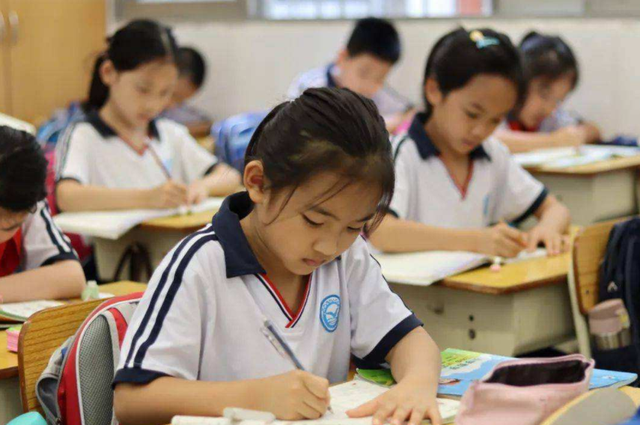 如何让孩子主动学习(激发孩子学习兴趣和主动性的方法)
