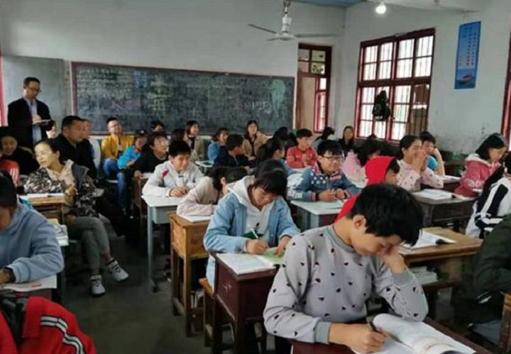 孩子如何提高沟通能力(提高孩子沟通能力的方法)