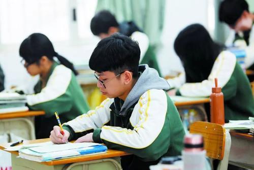 初中孩子严重偏科怎么办(改善偏科问题的方法)