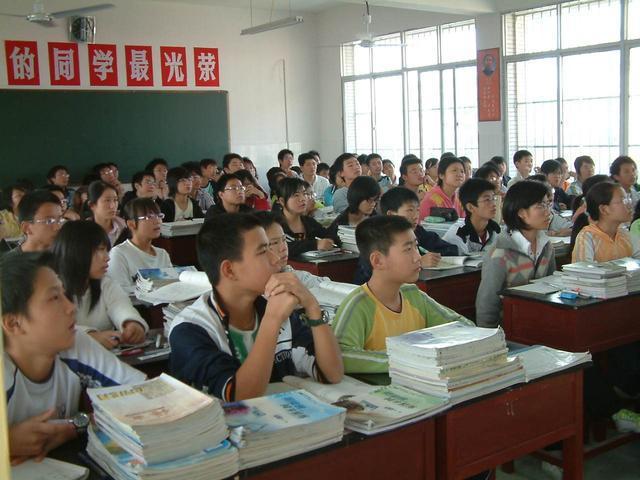 写作怎么运用动词(写作运用动词的技巧)