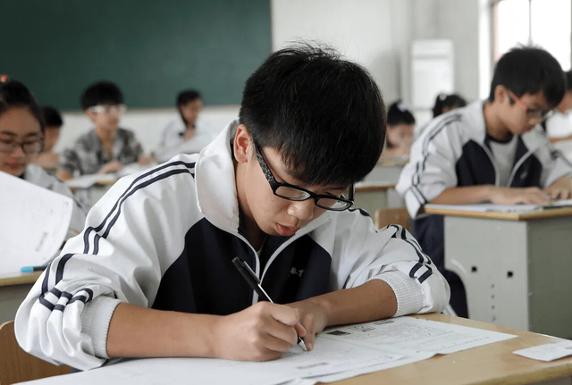 初中学生压力大怎么缓解(缓解压力的有效方法)