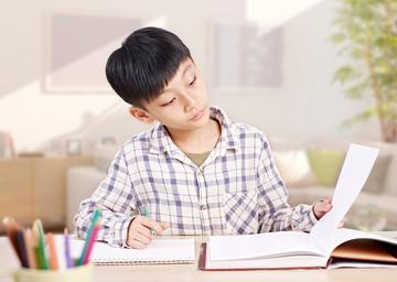 如何培养孩子的自我认同感(培养自我认同感的方法)