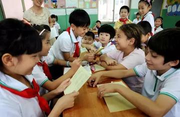 语言表达能力怎么增强(提升语言表达能力的策略)