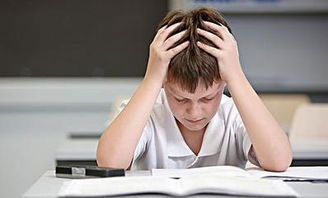 如何面对困境不崩溃(在困境中不崩溃的建议)